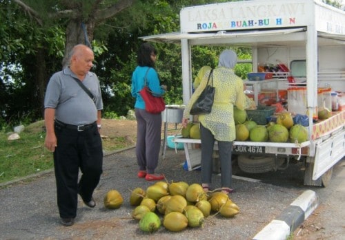 shopping-or-coconut